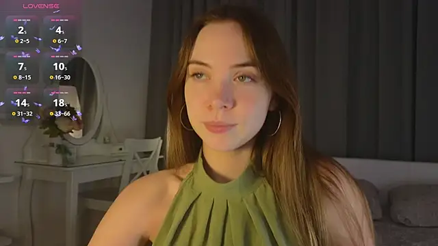 Snapshot of CarollSmithh chatting on 09.21.25 CarollSmithh online show from 09.21.25