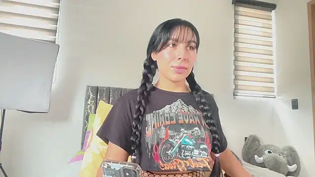 greciadom555 online show from 10.02.25