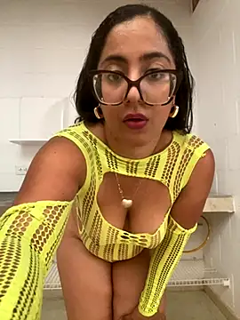 Jessyivonne online show from 10.16.25