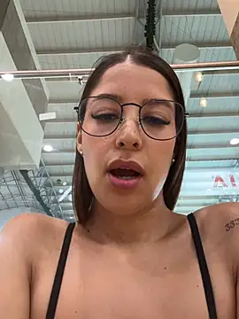 Snapshot of luvely chatting on 03.06.26 luvely online show from 03.06.26