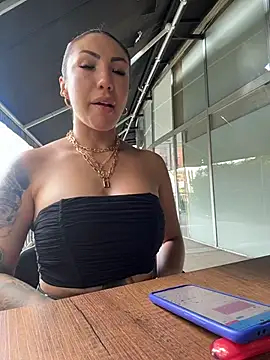 Sarahlove 90 online show from 09.23.25