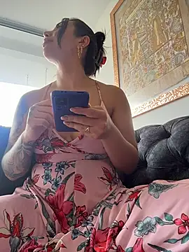 Sarahlove 90 online show from 10.19.25