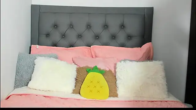 Snapshot of ImSofia222_ chatting on 03.06.26 ImSofia222 online show from 03.06.26