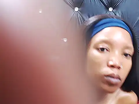 AppleAss02 online show from 11.28.25