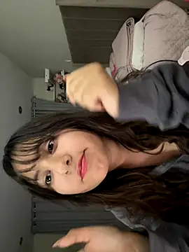 Snapshot of bunnytentacion chatting on 11.11.25 bunnytentacion online show from 11.11.25