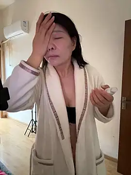 xiiuuff18 online show from 04.22.26