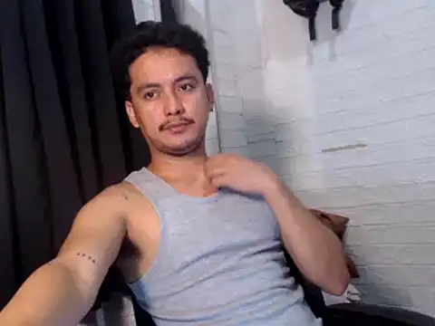 Snapshot of Tempting_jon chatting on 11.27.25 Tempting jon online show from 11.27.25