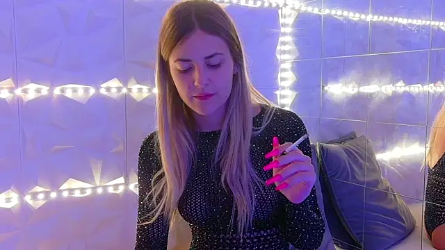 Aishha  online show from 09.26.25