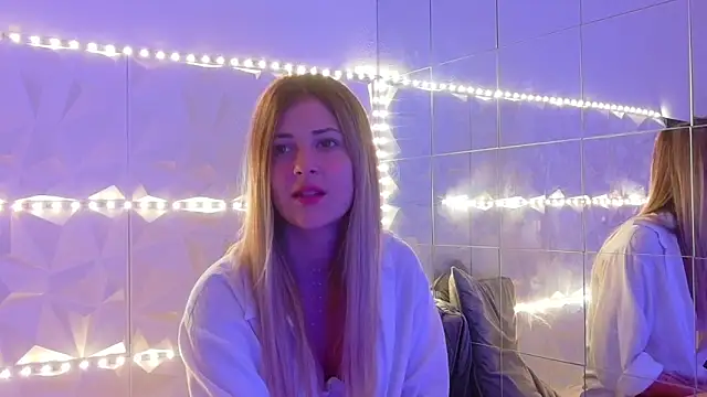 Aishha  online show from 10.07.25