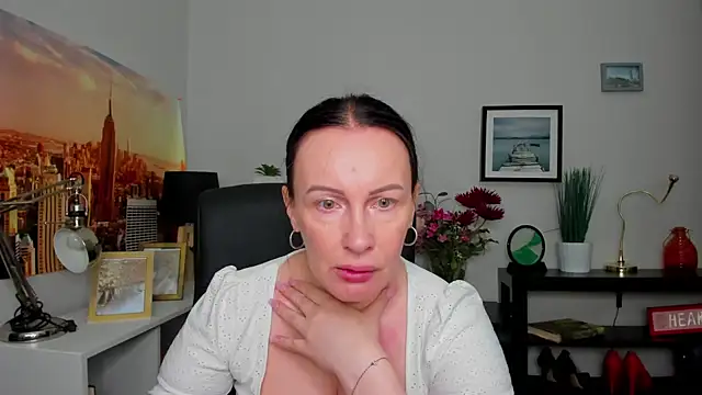 Velvet Jasmine online show from 09.11.25