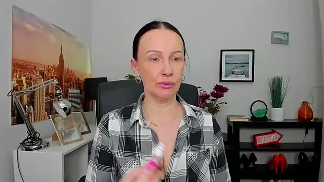 Velvet Jasmine online show from 10.07.25