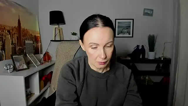 Velvet Jasmine online show from 02.17.26