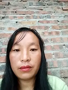 Snapshot of miss-su chatting on 09.15.25 miss-su online show from 09.15.25