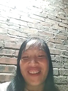 Snapshot of miss-su chatting on 09.17.25 miss-su online show from 09.17.25