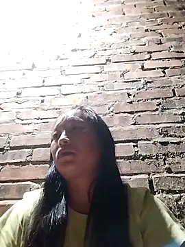 Snapshot of miss-su chatting on 09.21.25 miss-su online show from 09.21.25