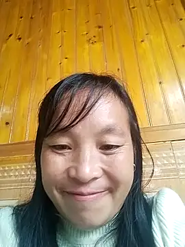 Snapshot of miss-su chatting on 09.23.25 miss-su online show from 09.23.25