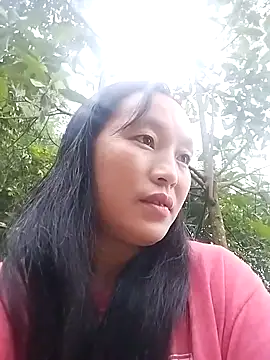 Snapshot of miss-su chatting on 10.03.25 miss-su online show from 10.03.25