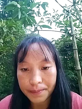 Snapshot of miss-su chatting on 10.04.25 miss-su online show from 10.04.25