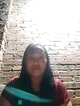 Snapshot of miss-su chatting on 10.08.25 miss-su online show from 10.08.25