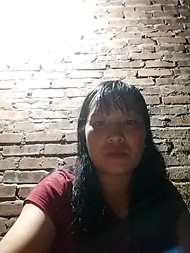 Snapshot of miss-su chatting on 10.16.25 miss-su online show from 10.16.25