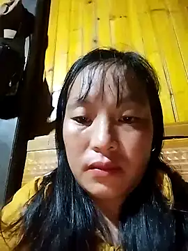 Snapshot of miss-su chatting on 10.18.25 miss-su online show from 10.18.25