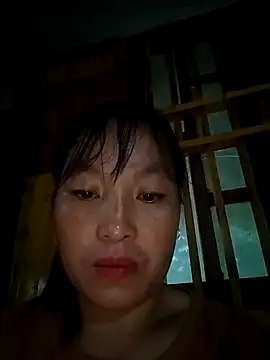 Snapshot of miss-su chatting on 10.23.25 miss-su online show from 10.23.25