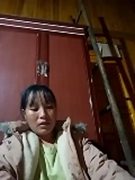 Snapshot of miss-su chatting on 10.25.25 miss-su online show from 10.25.25