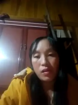 Snapshot of miss-su chatting on 11.08.25 miss-su online show from 11.08.25