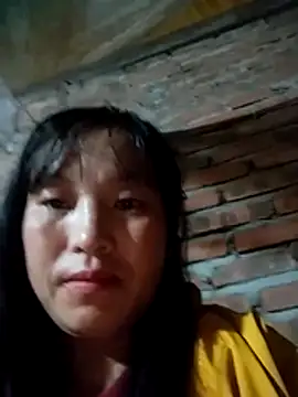 Snapshot of miss-su chatting on 11.17.25 miss-su online show from 11.17.25