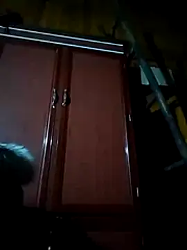 Snapshot of miss-su chatting on 11.19.25 miss-su online show from 11.19.25