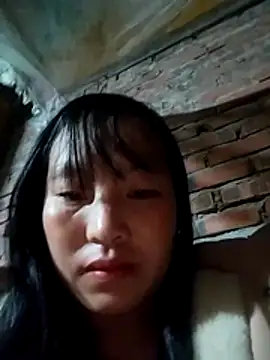 Snapshot of miss-su chatting on 11.21.25 miss-su online show from 11.21.25