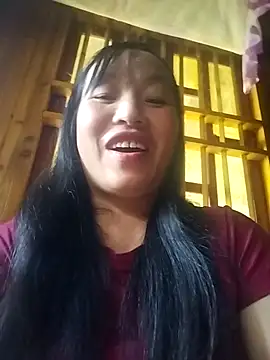 Snapshot of miss-su chatting on 11.23.25 miss-su online show from 11.23.25