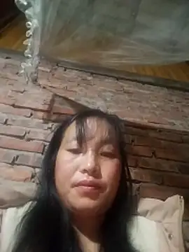 Snapshot of miss-su chatting on 11.25.25 miss-su online show from 11.25.25