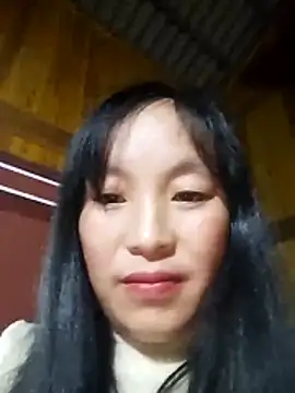 Snapshot of miss-su chatting on 11.27.25 miss-su online show from 11.27.25