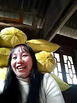 Snapshot of miss-su chatting on 12.01.25 miss-su online show from 12.01.25