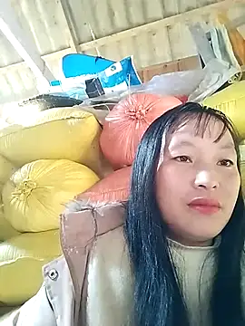 Snapshot of miss-su chatting on 12.02.25 miss-su online show from 12.02.25