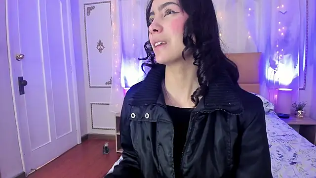 aitana johns online show from 11.19.25