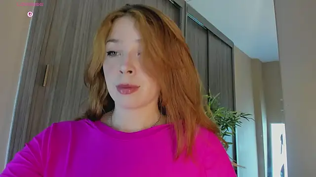 Snapshot of HelenaCole- chatting on 11.07.25 HelenaCole- online show from 11.07.25