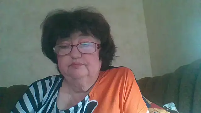 Snapshot of MilaSky5303 chatting on 09.25.25 MilaSky5303 online show from 09.25.25