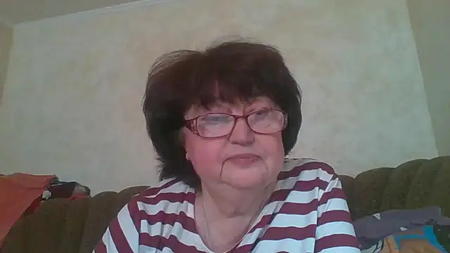 Snapshot of MilaSky5303 chatting on 09.27.25 MilaSky5303 online show from 09.27.25
