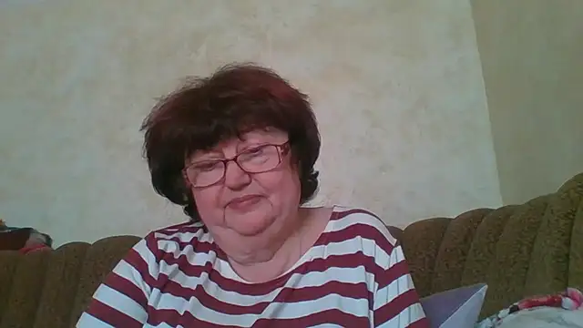 Snapshot of MilaSky5303 chatting on 10.05.25 MilaSky5303 online show from 10.05.25