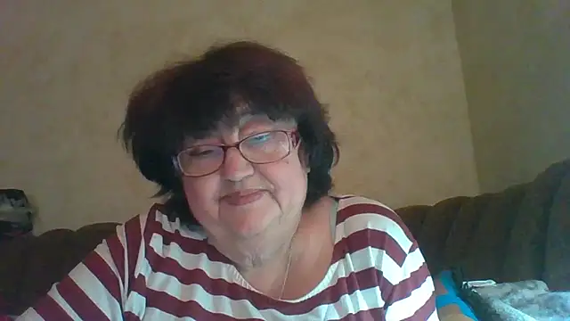 Snapshot of MilaSky5303 chatting on 10.08.25 MilaSky5303 online show from 10.08.25