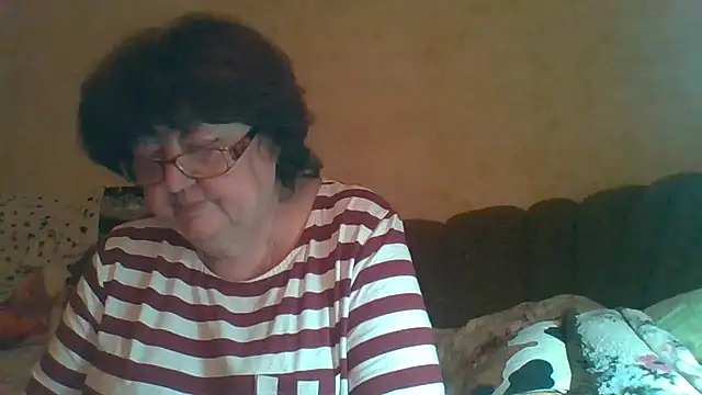 Snapshot of MilaSky5303 chatting on 10.09.25 MilaSky5303 online show from 10.09.25