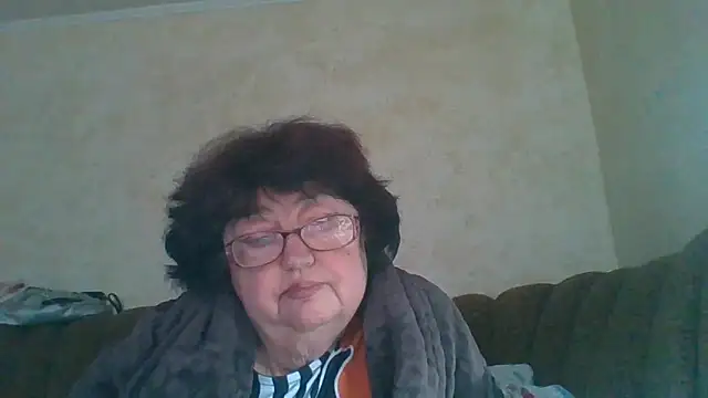 Snapshot of MilaSky5303 chatting on 10.16.25 MilaSky5303 online show from 10.16.25