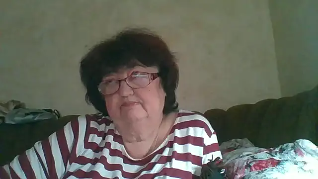 Snapshot of MilaSky5303 chatting on 10.19.25 MilaSky5303 online show from 10.19.25