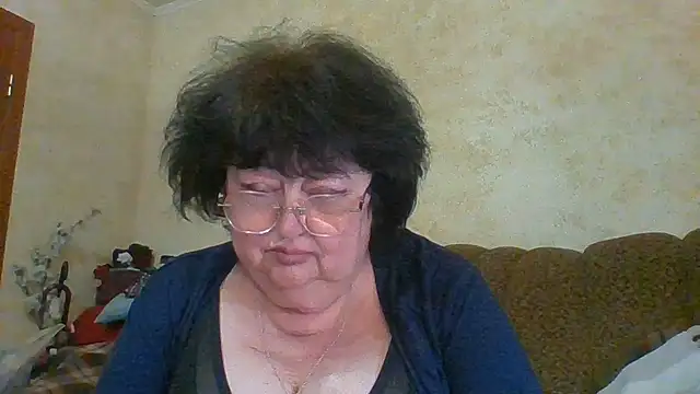 Snapshot of MilaSky5303 chatting on 05.22.26 MilaSky5303 online show from 05.22.26