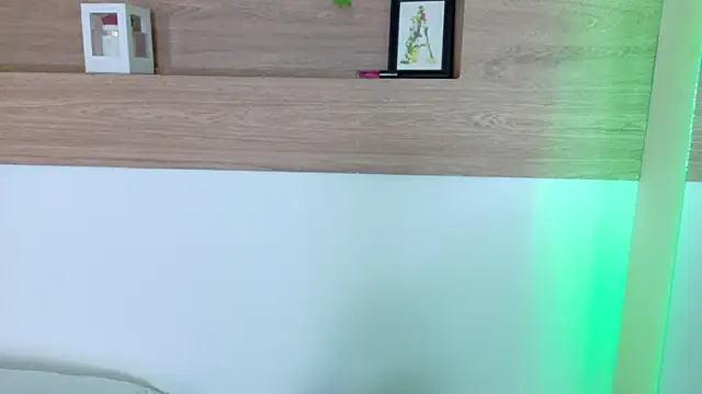 Darlyn tenderhot   online show from 04.25.26