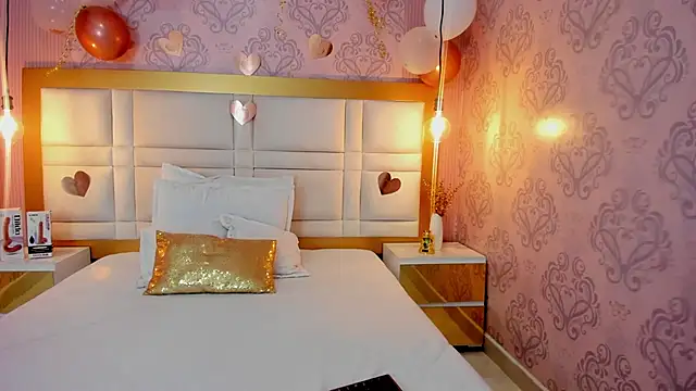 Snapshot of Briana_24 chatting on 11.08.25 Briana 24 online show from 11.08.25