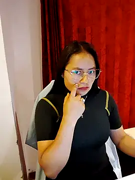 Snapshot of Daliz_Leon chatting on 11.11.25 Daliz Leon online show from 11.11.25