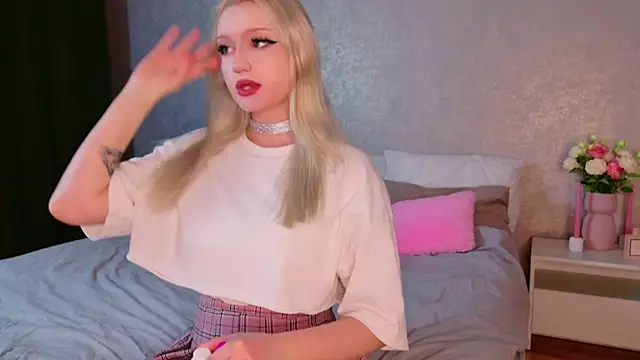 trinnity sweet online show from 11.13.25